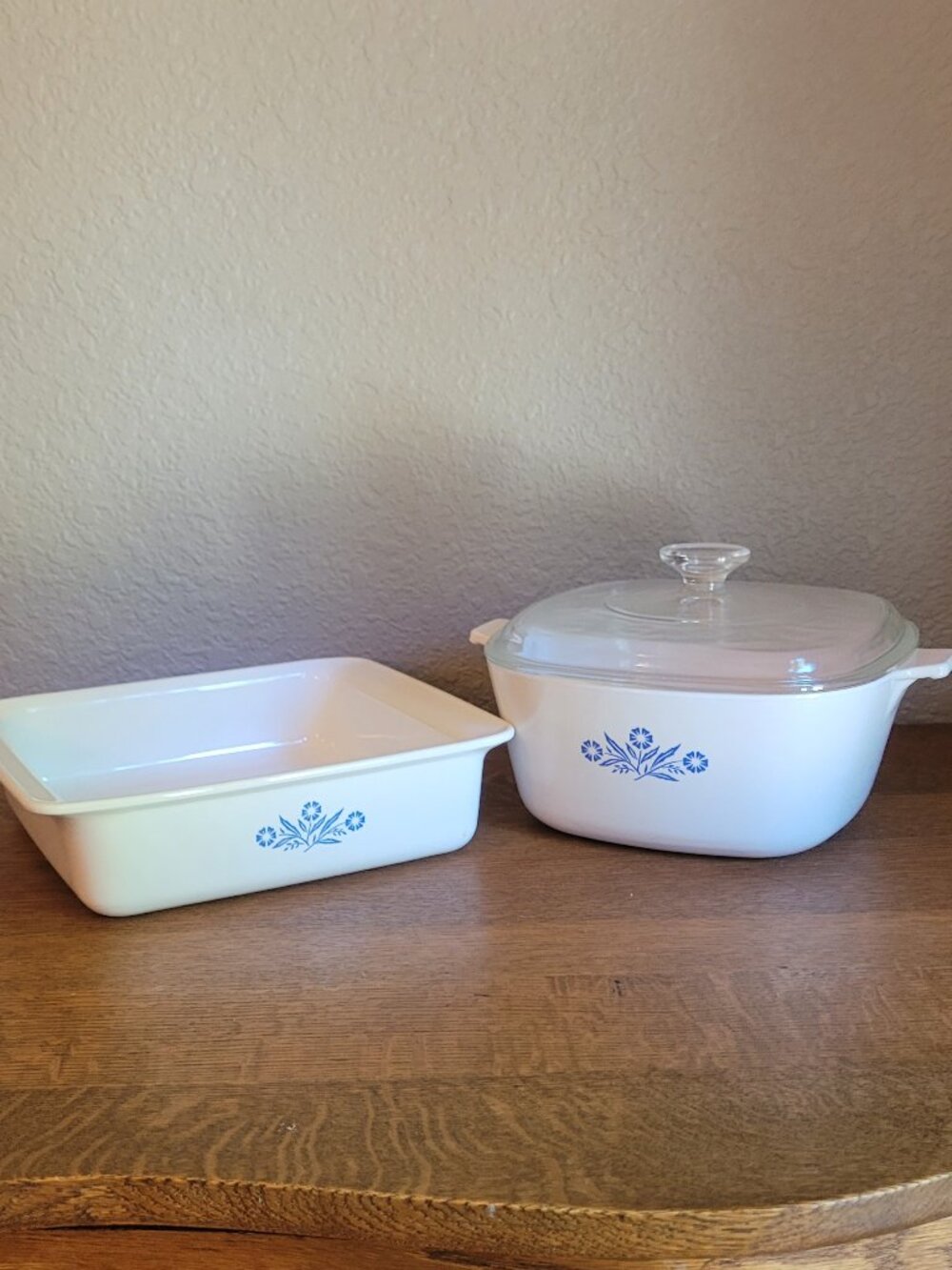 CorningWare Blue Cornflower PanP-322 Square w/odd stamp& 2.5 Qt Casserole w/lLid